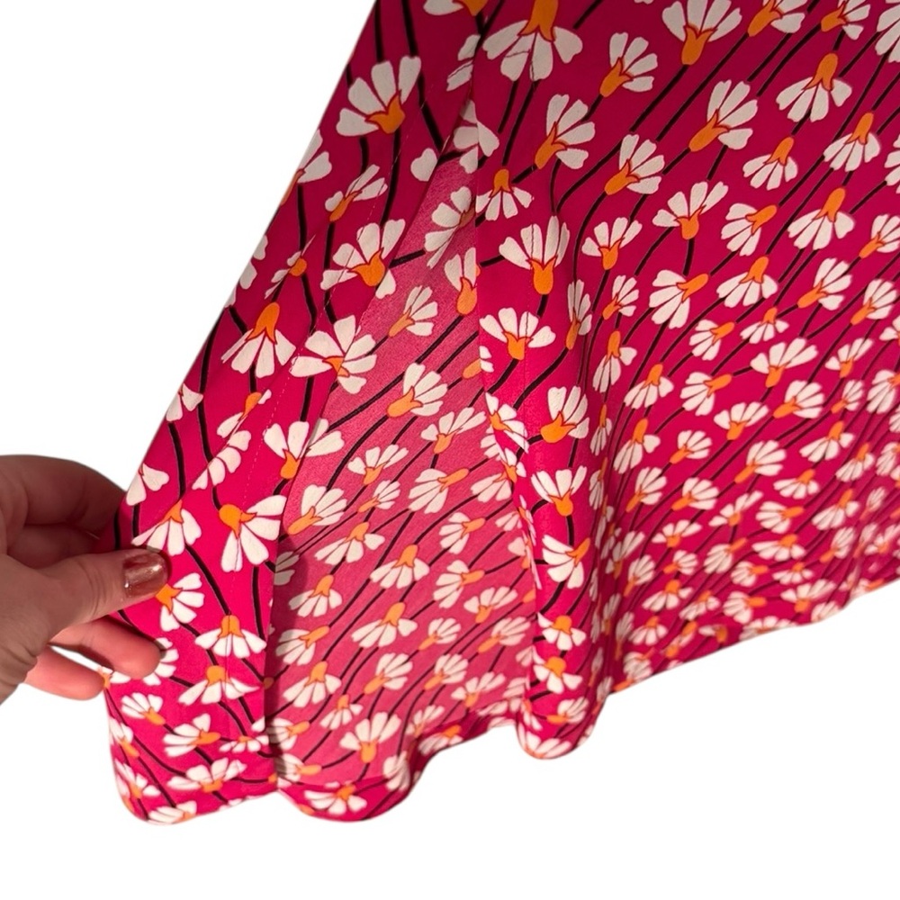 Women’s—Anne Klein Bright Magenta Sleeveless V-Neck Belted Maxi Dress. Size XL. - Picture 9 of 16